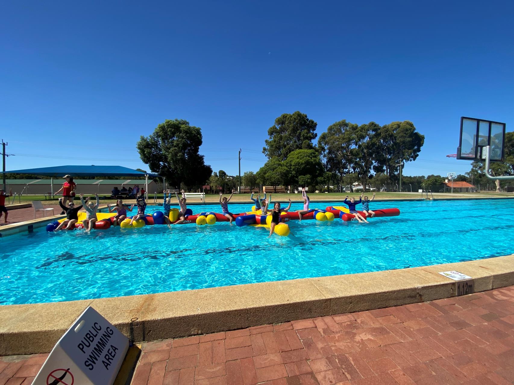 🐣🌸 Easter Long Weekend Closure - Swimming Pool 🌸🐣